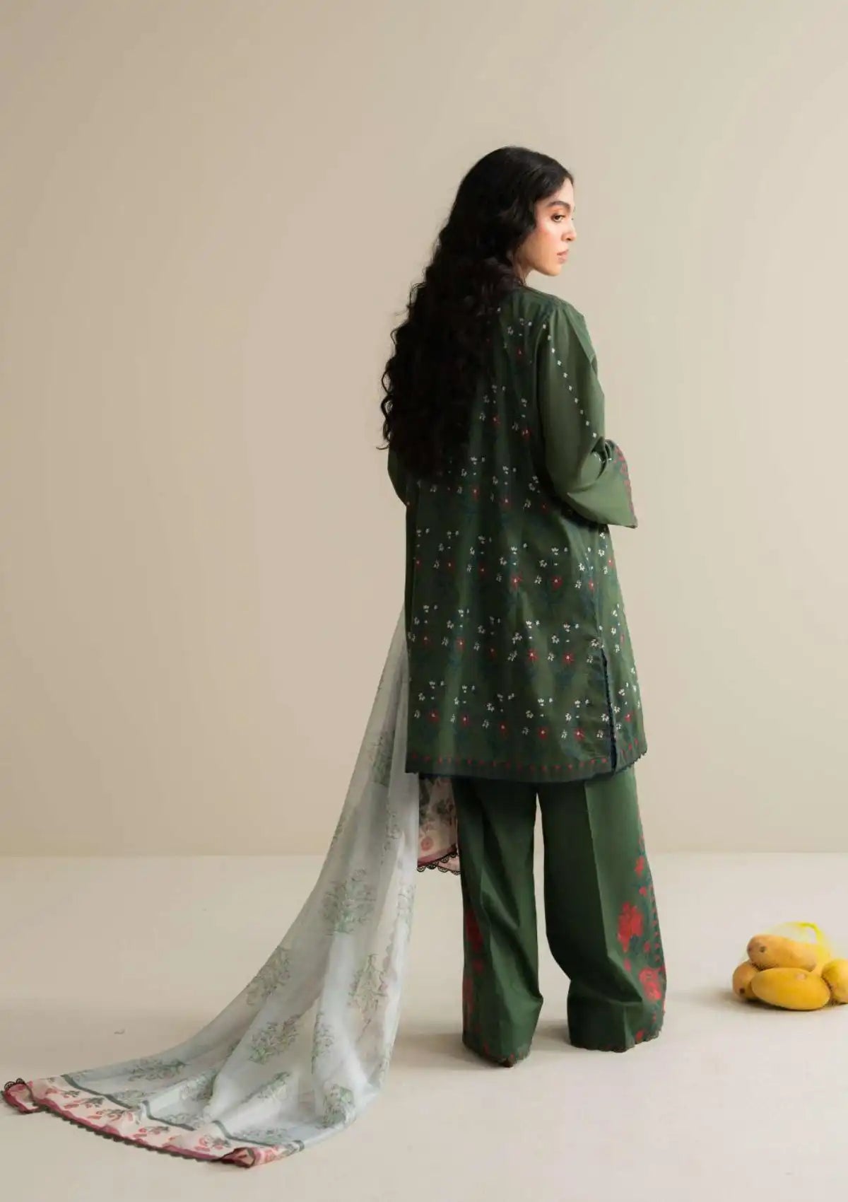 mohsin-saeed-fabrics-luxury-fashion-collection-daily-wear-wedding-and-formal-in-budget-This-product-is-from-coco-by-zara-shahjahan-prints-lawn25-vol-3-d-03a-tinsa-is-available-on-Mohsin-saeed-fabrics-website.