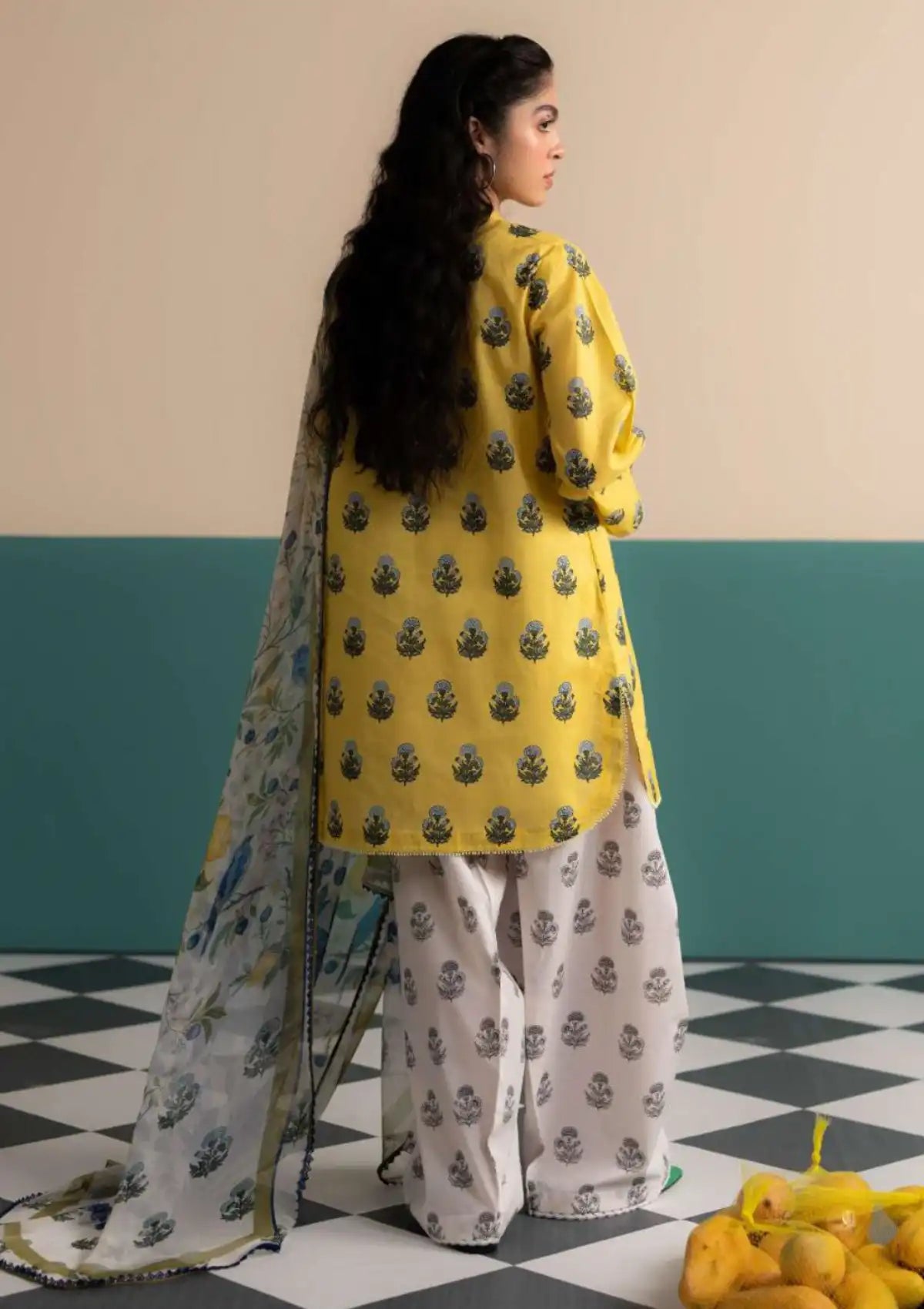 mohsin-saeed-fabrics-luxury-fashion-collection-daily-wear-wedding-and-formal-in-budget-This-product-is-from-coco-by-zara-shahjahan-prints-lawn25-vol-3-d-04a-zofi-is-available-on-Mohsin-saeed-fabrics-website.