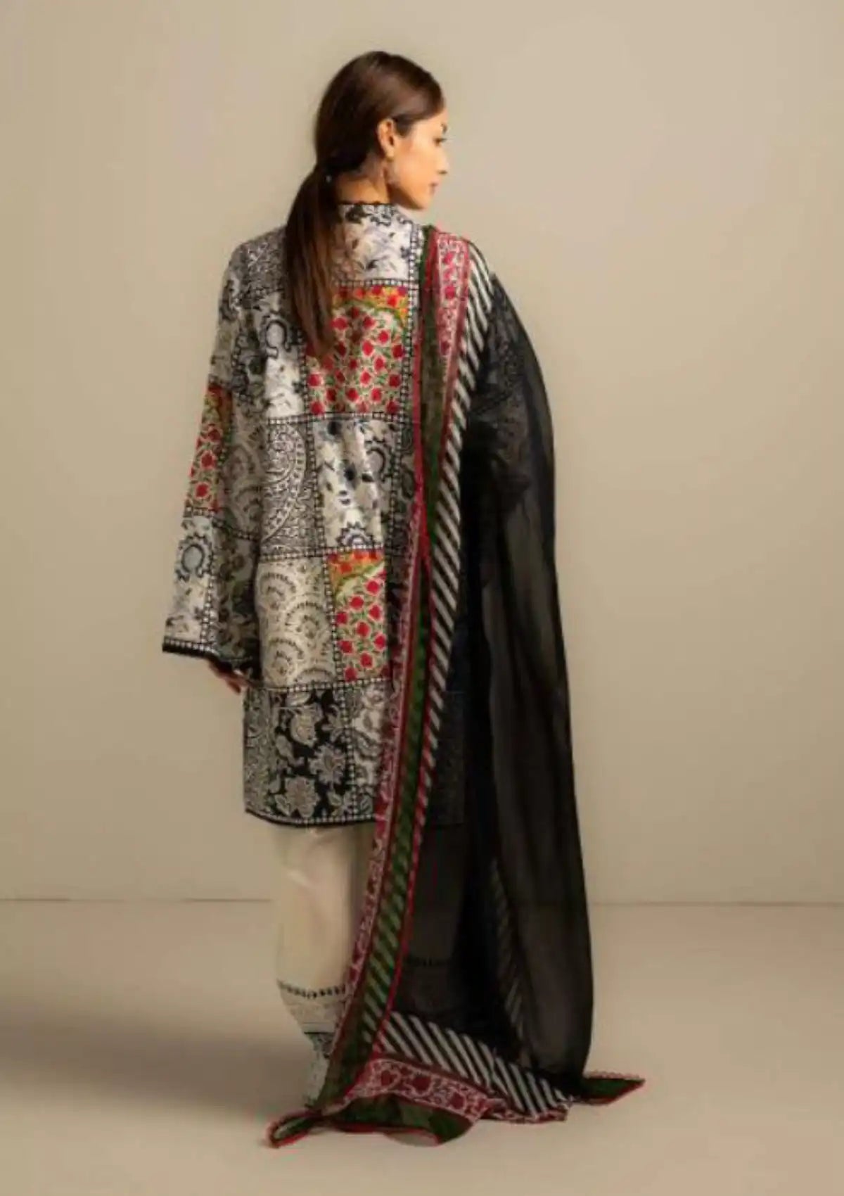 mohsin-saeed-fabrics-luxury-fashion-collection-daily-wear-wedding-and-formal-in-budget-This-product-is-from-coco-by-zara-shahjahan-prints-lawn25-vol-3-d-08b-elra-is-available-on-Mohsin-saeed-fabrics-website.