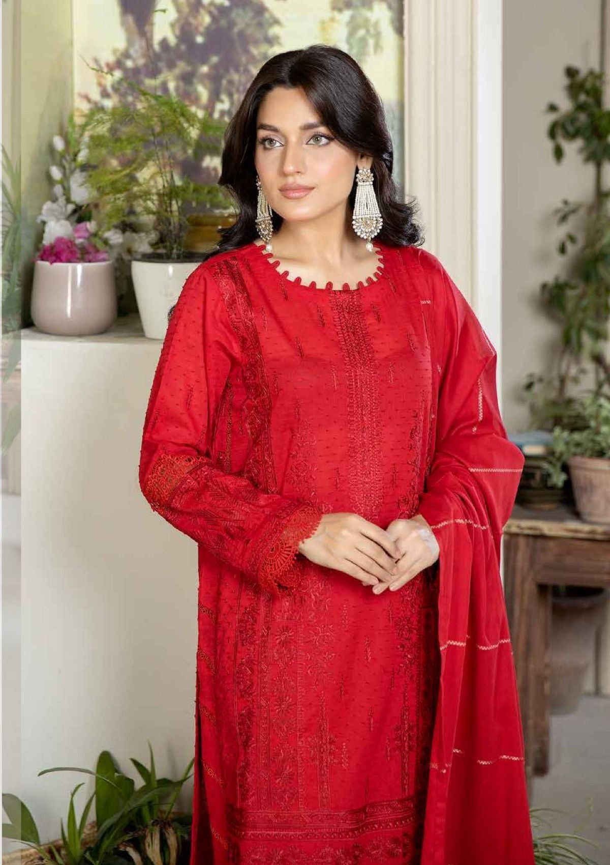 mohsin-saeed-fabrics-is-selling-online-and-in stores-Luxury-daily-wear-wedding-wear-formal-wear-in-budgeted-price-This-product-is-from-johra-crystal-emb-lawn25-jh-795-is-available-on-Mohsin-saeed-fabrics-website.