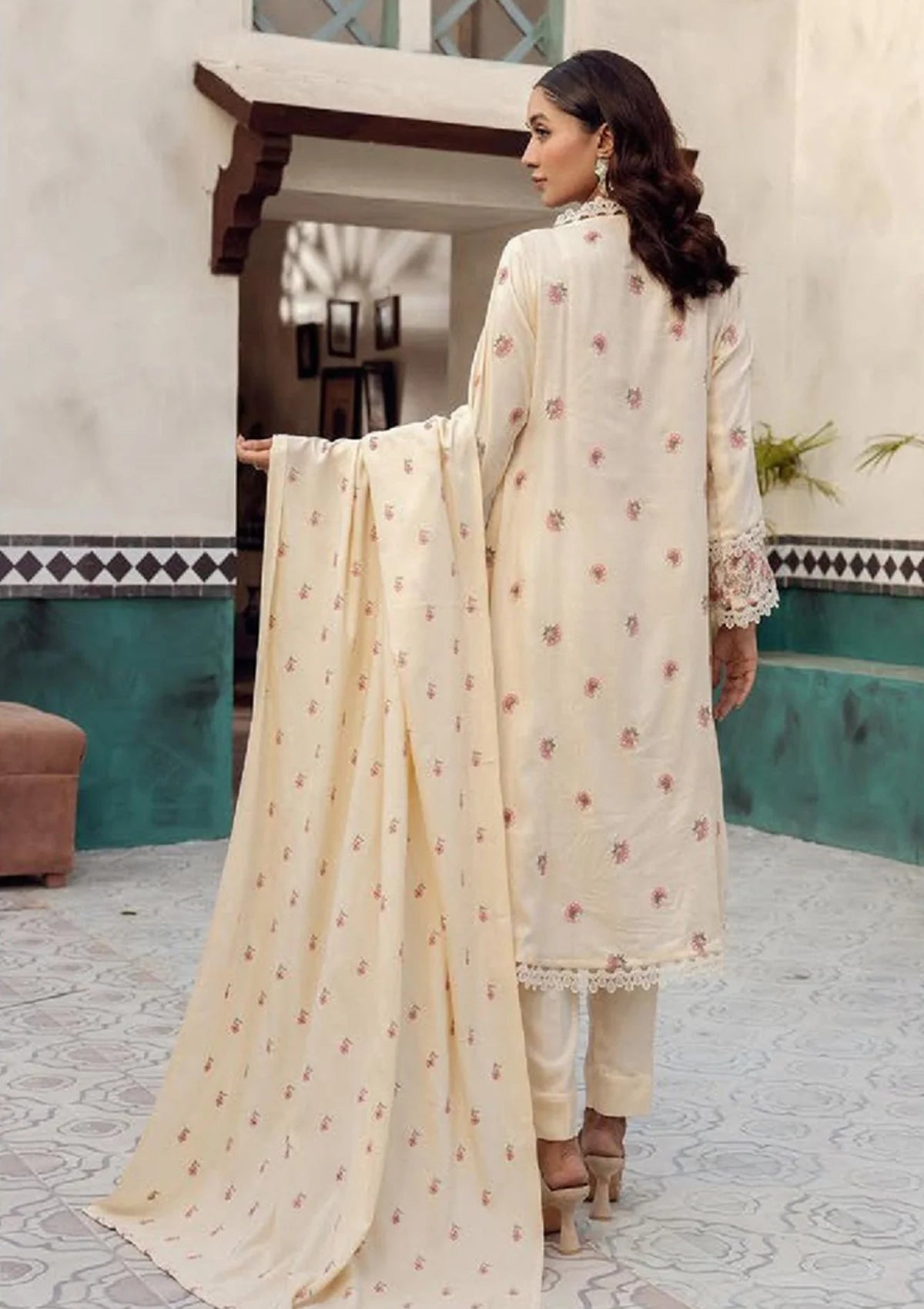 Chandni Emb Leather Peach'23 C-12 - Mohsin Saeed Fabrics