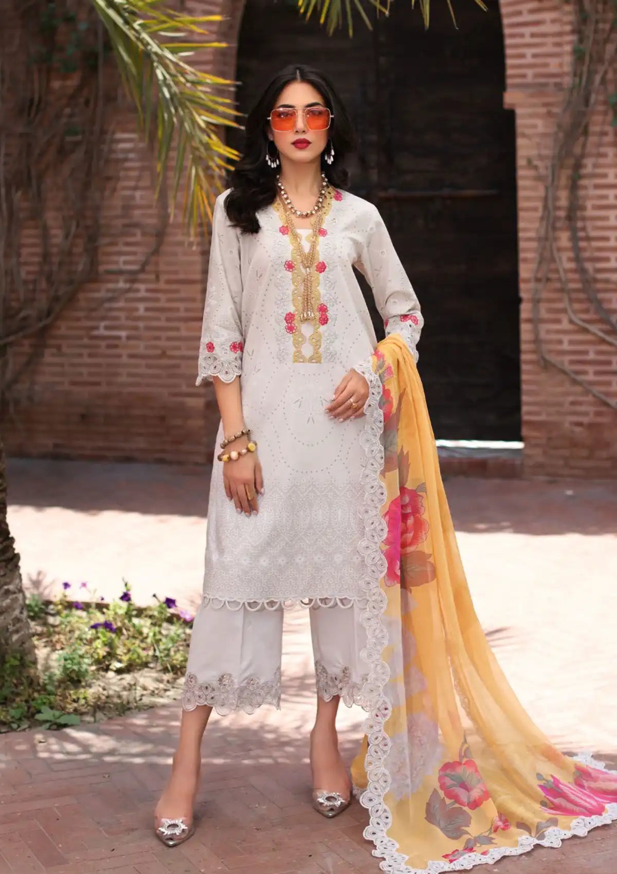 Charizma Combination Emb Lawn'25 Vol-04 CCS4-20 – Mohsin Saeed Fabrics