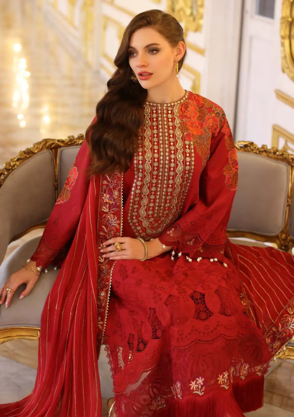 mohsin-saeed-fabrics-designer-daily-wear-formal-and-wedding-suits-within-budget-This-product-is-from-charizma-tabeer-emb-lawn25-ct-02-is-available-on-Mohsin-saeed-fabrics-website.