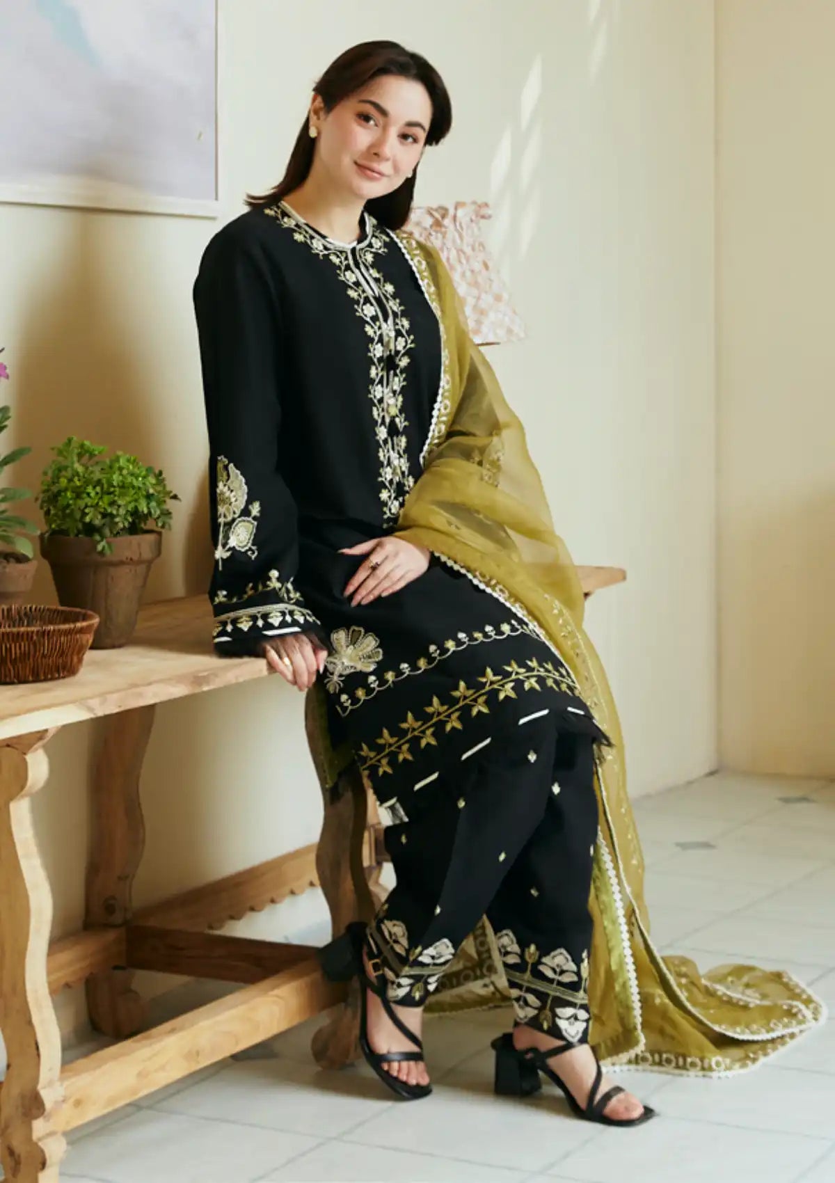 Coco By Zara Shahjahan Lawn'24 D-01B-ARZOO