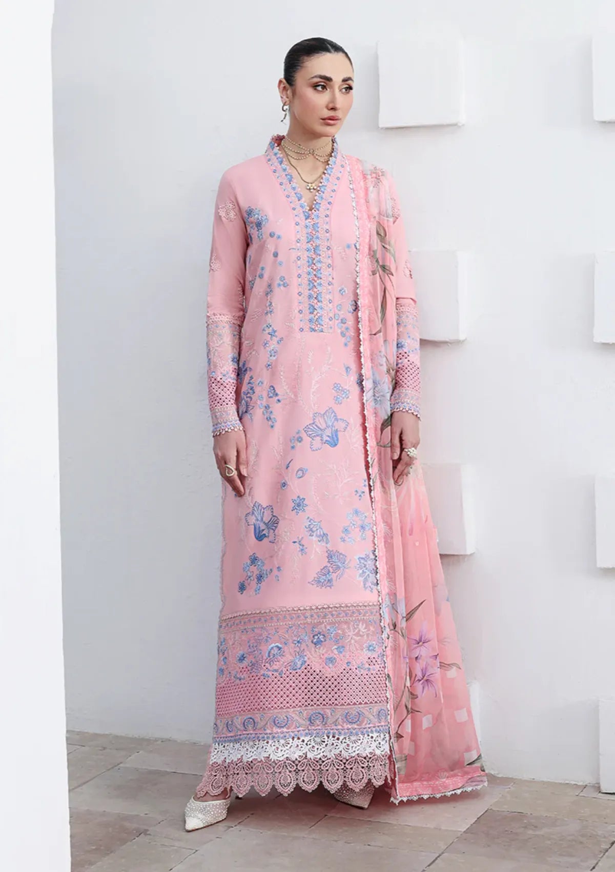 Roheenaz Floral Reveire Luxury Lawn'26 RNZ-606 Crystal Glow