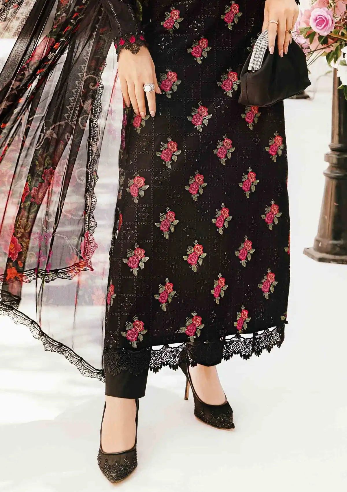 mohsin-saeed-fabrics-is-selling-online-and-in stores-Luxury-daily-wear-wedding-wear-formal-wear-in-budgeted-price-This-product-is-from-maria-b-mpints-eid-edit25-mp25-01b-is-available-on-Mohsin-saeed-fabrics-website.