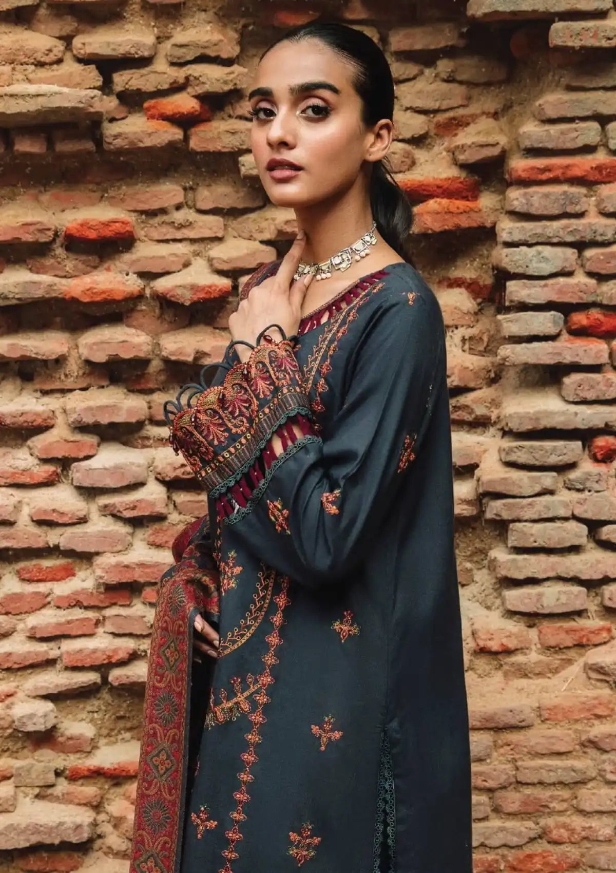Humdum Carvaan Emb Winter'23 D-02 - Mohsin Saeed Fabrics