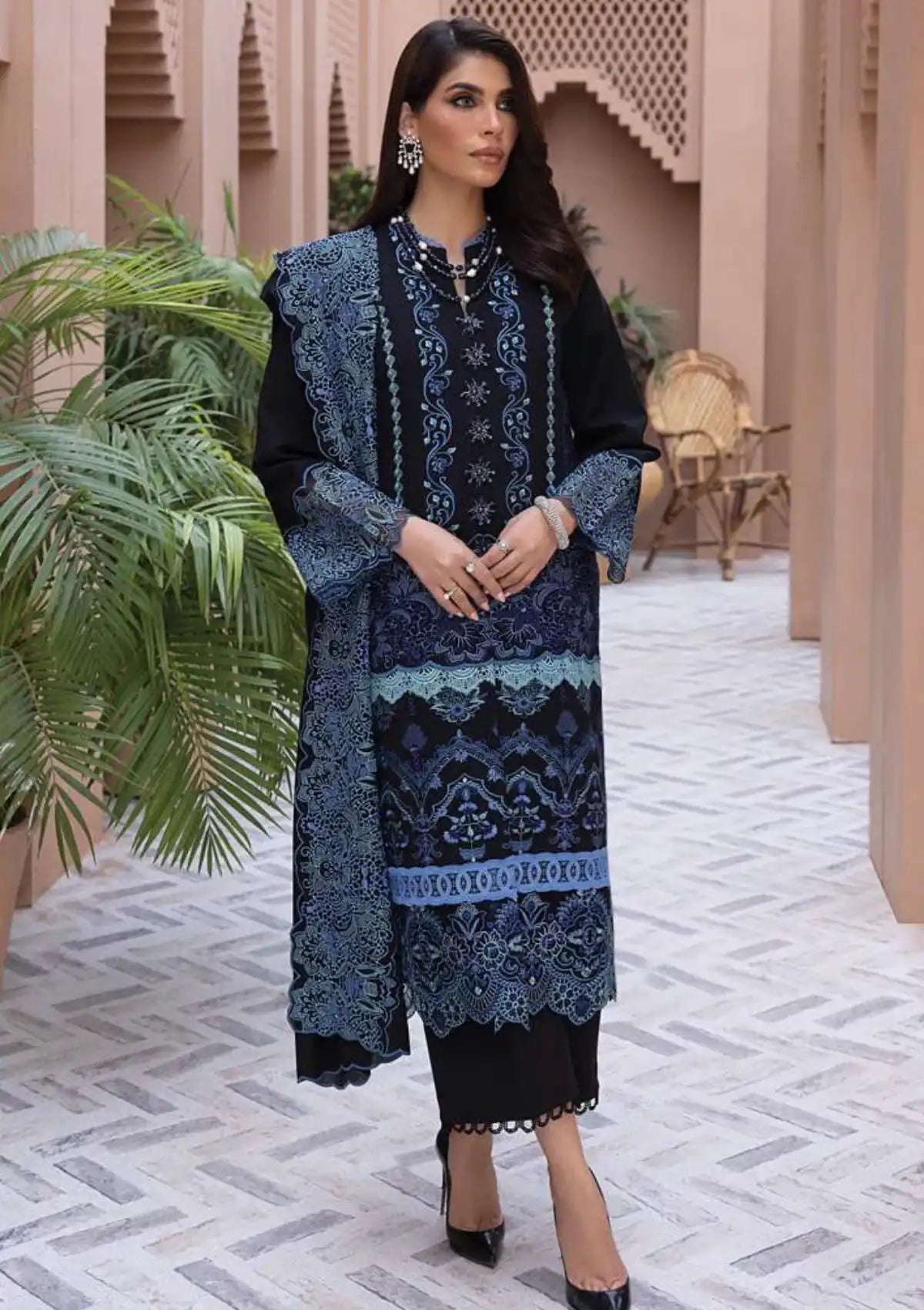 Rang Rasiya Carnation Emb Karandi'23 D-04 (DAMLA) - Mohsin Saeed Fabrics