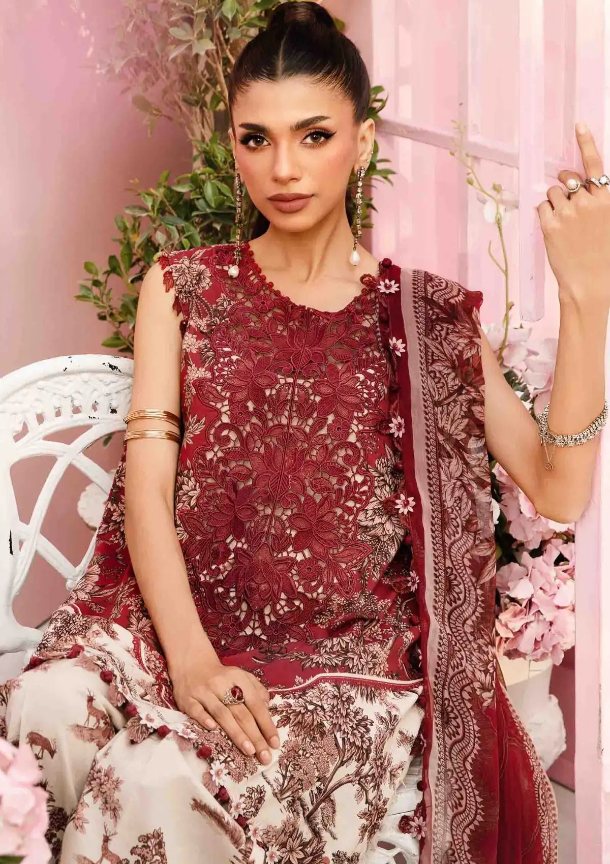 mohsin-saeed-fabrics-is-selling-online-and-in stores-Luxury-daily-wear-wedding-wear-formal-wear-in-budgeted-price-This-product-is-from-maria-b-mpints-eid-edit25-mp25-08a-is-available-on-Mohsin-saeed-fabrics-website.