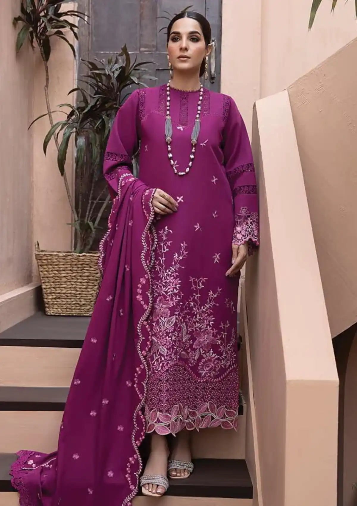 Rang Rasiya Carnation Emb Karandi'23 D-09 (NARIN) - Mohsin Saeed Fabrics
