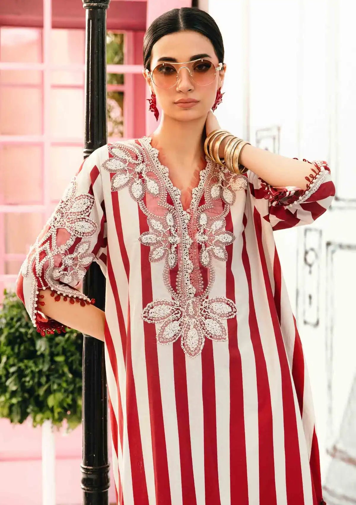 mohsin-saeed-fabrics-is-selling-online-and-in stores-Luxury-daily-wear-wedding-wear-formal-wear-in-budgeted-price-This-product-is-from-maria-b-mpints-eid-edit25-mp25-09a-is-available-on-Mohsin-saeed-fabrics-website.