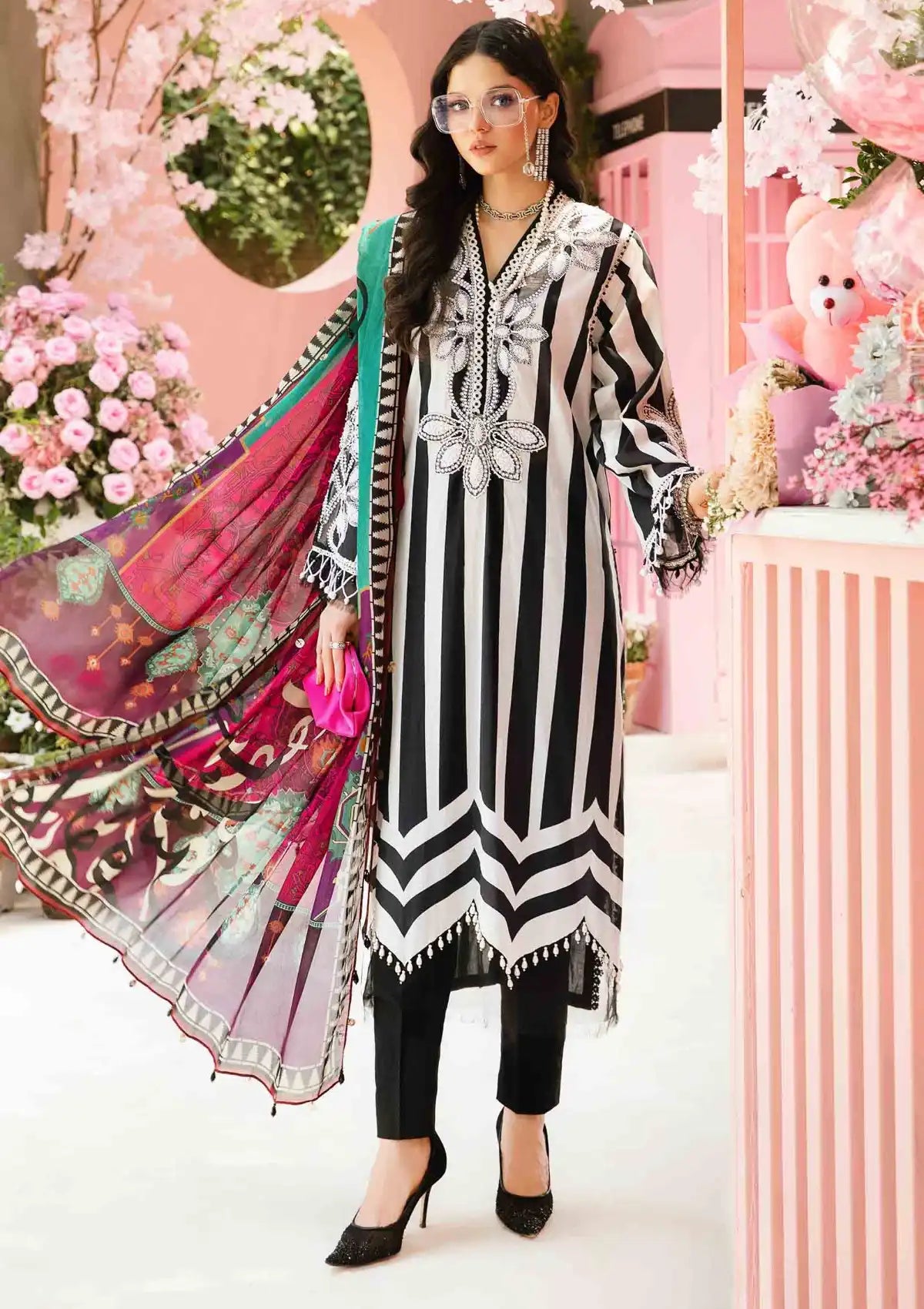 mohsin-saeed-fabrics-is-selling-online-and-in stores-Luxury-daily-wear-wedding-wear-formal-wear-in-budgeted-price-This-product-is-from-maria-b-mpints-eid-edit25-mp25-09b-is-available-on-Mohsin-saeed-fabrics-website.