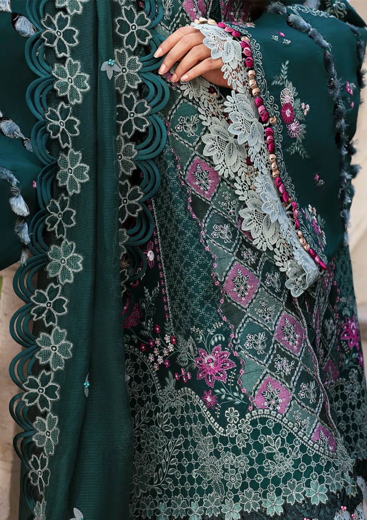 mohsin-saeed-fabrics-is-selling-online-and-in stores-Luxury-daily-wear-wedding-wear-formal-wear-in-budgeted-price.This-product-is-from-republic-kalani-eid-luxury-lawn25-zehra-d1-b-is-available-on-Mohsin-saeed-fabrics-website.