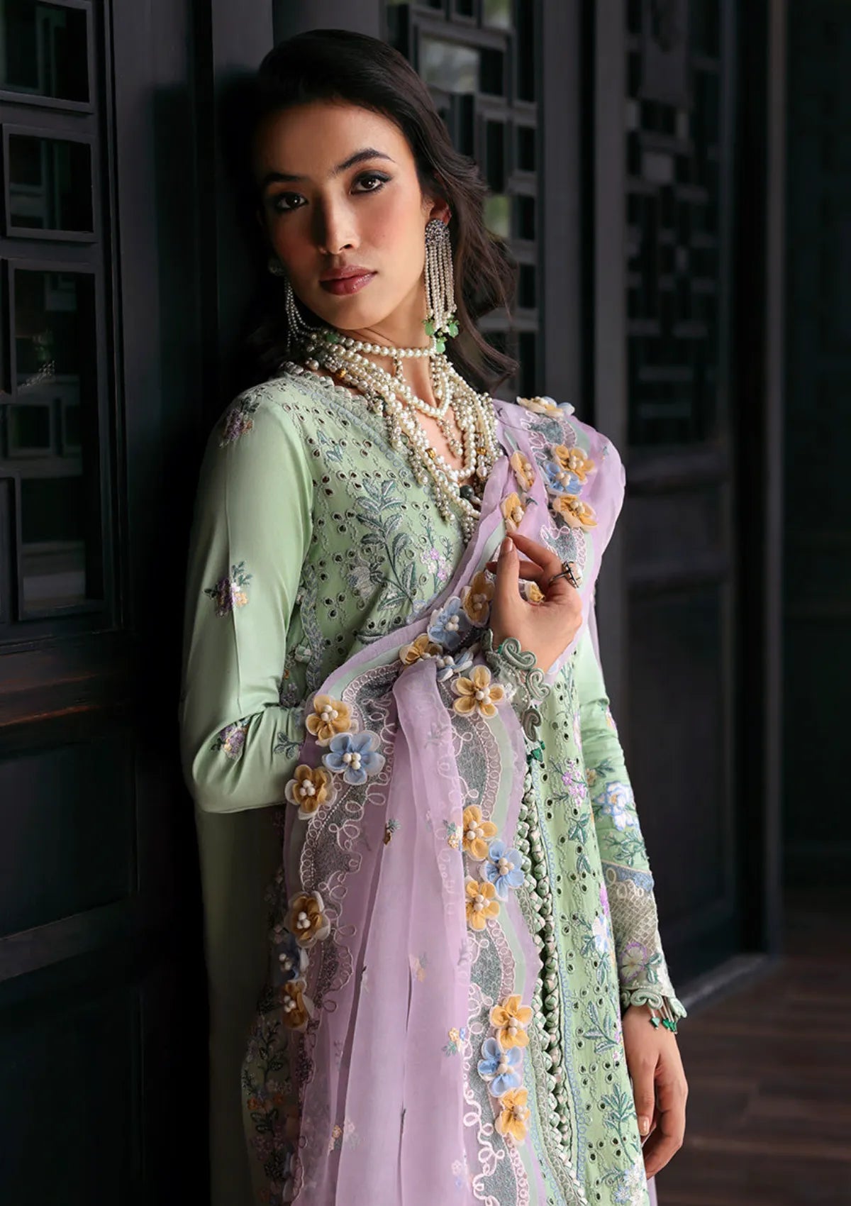 mohsin-saeed-fabrics-is-selling-online-and-in stores-Luxury-daily-wear-wedding-wear-formal-wear-in-budgeted-price.This-product-is-from-republic-kalani-eid-luxury-lawn25-arzoo-d2-b-is-available-on-Mohsin-saeed-fabrics-website.