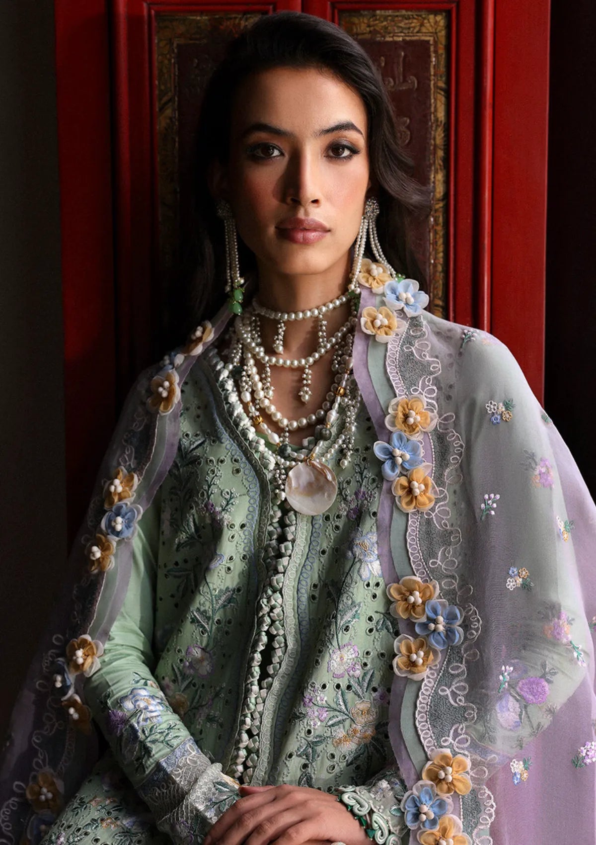 mohsin-saeed-fabrics-is-selling-online-and-in stores-Luxury-daily-wear-wedding-wear-formal-wear-in-budgeted-price.This-product-is-from-republic-kalani-eid-luxury-lawn25-arzoo-d2-b-is-available-on-Mohsin-saeed-fabrics-website.