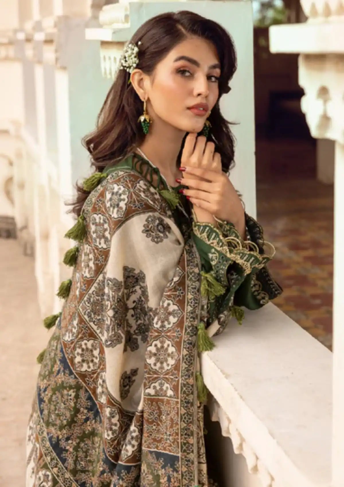 Cinq Bayaan Luxury Winter'24 D-08 MANELI