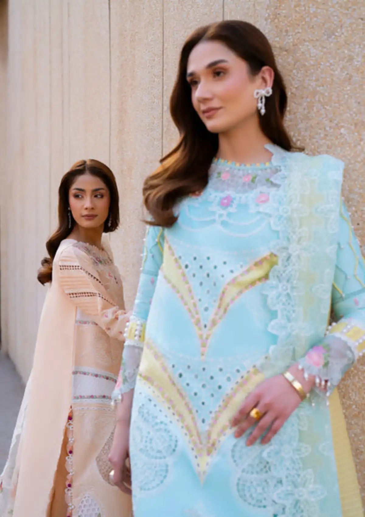 mohsin-saeed-fabrics-is-selling-online-and-in stores-Luxury-daily-wear-wedding-wear-formal-wear-in-budgeted-price-This-product-is-from-parishay-luxury-lawn25-is-available-on-Mohsin-saeed-fabrics-website.