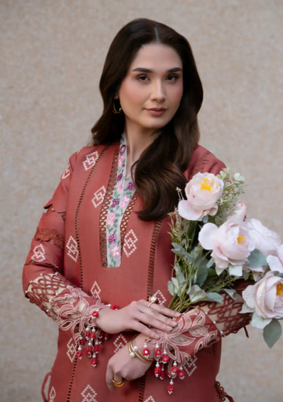 mohsin-saeed-fabrics-is-selling-online-and-in stores-Luxury-daily-wear-wedding-wear-formal-wear-in-budgeted-price-This-product-is-from-parishay-dil-e-raqsam25-dr-04-is-available-on-Mohsin-saeed-fabrics-website.