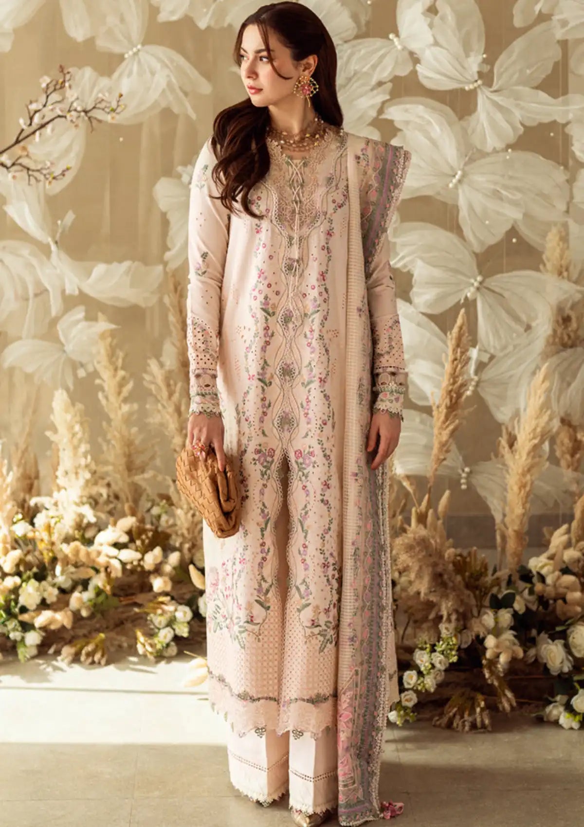 mohsin-saeed-fabrics-designer-daily-wear-formal-and-wedding-suits-within-budget-This-product-is-from-qalamkar-sahil-luxury-lawn25-fk-12-lily-is-available-on-Mohsin-saeed-fabrics-website.