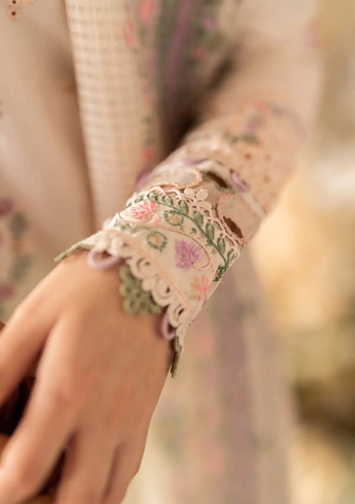 mohsin-saeed-fabrics-designer-daily-wear-formal-and-wedding-suits-within-budget-This-product-is-from-qalamkar-sahil-luxury-lawn25-fk-12-lily-is-available-on-Mohsin-saeed-fabrics-website.
