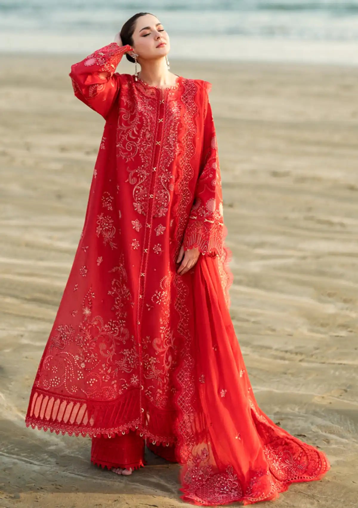 mohsin-saeed-fabrics-designer-daily-wear-formal-and-wedding-suits-within-budget-This-product-is-from-qalamkar-sahil-luxury-lawn25-fk-07-bella-is-available-on-Mohsin-saeed-fabrics-website.