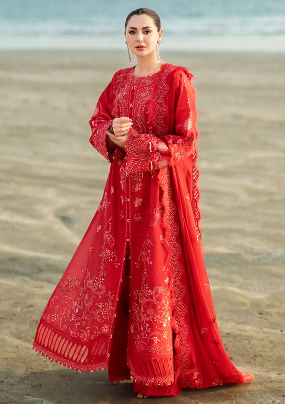 mohsin-saeed-fabrics-designer-daily-wear-formal-and-wedding-suits-within-budget-This-product-is-from-qalamkar-sahil-luxury-lawn25-fk-07-bella-is-available-on-Mohsin-saeed-fabrics-website.