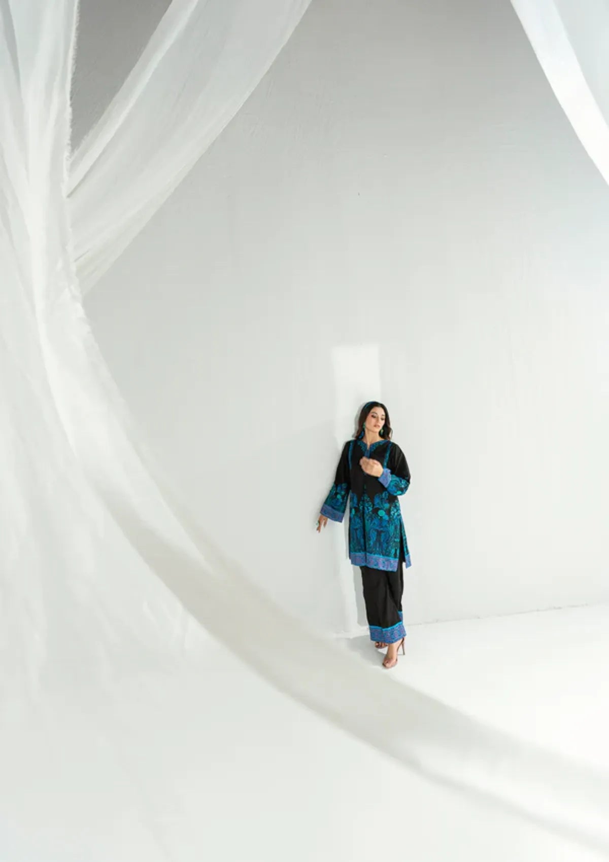 mohsin-saeed-fabrics-luxury-fashion-collection-daily-wear-wedding-and-formal-in-budget-This-product-is-from-sidra-fahad-summer-co-ord25-sf-240-is-available-on-Mohsin-saeed-fabrics-website.