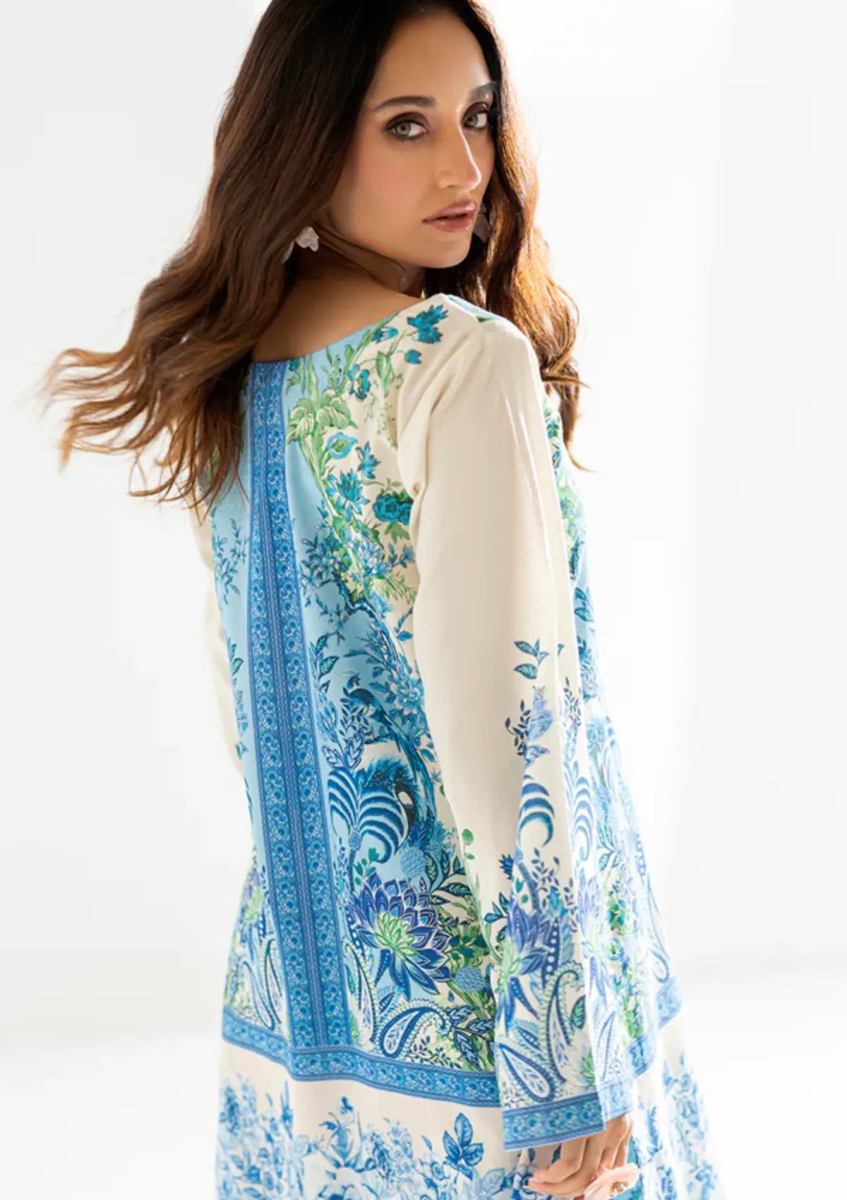 mohsin-saeed-fabrics-luxury-fashion-collection-daily-wear-wedding-and-formal-in-budget-This-product-is-from-sidra-fahad-summer-co-ord25-sf-239-is-available-on-Mohsin-saeed-fabrics-website.