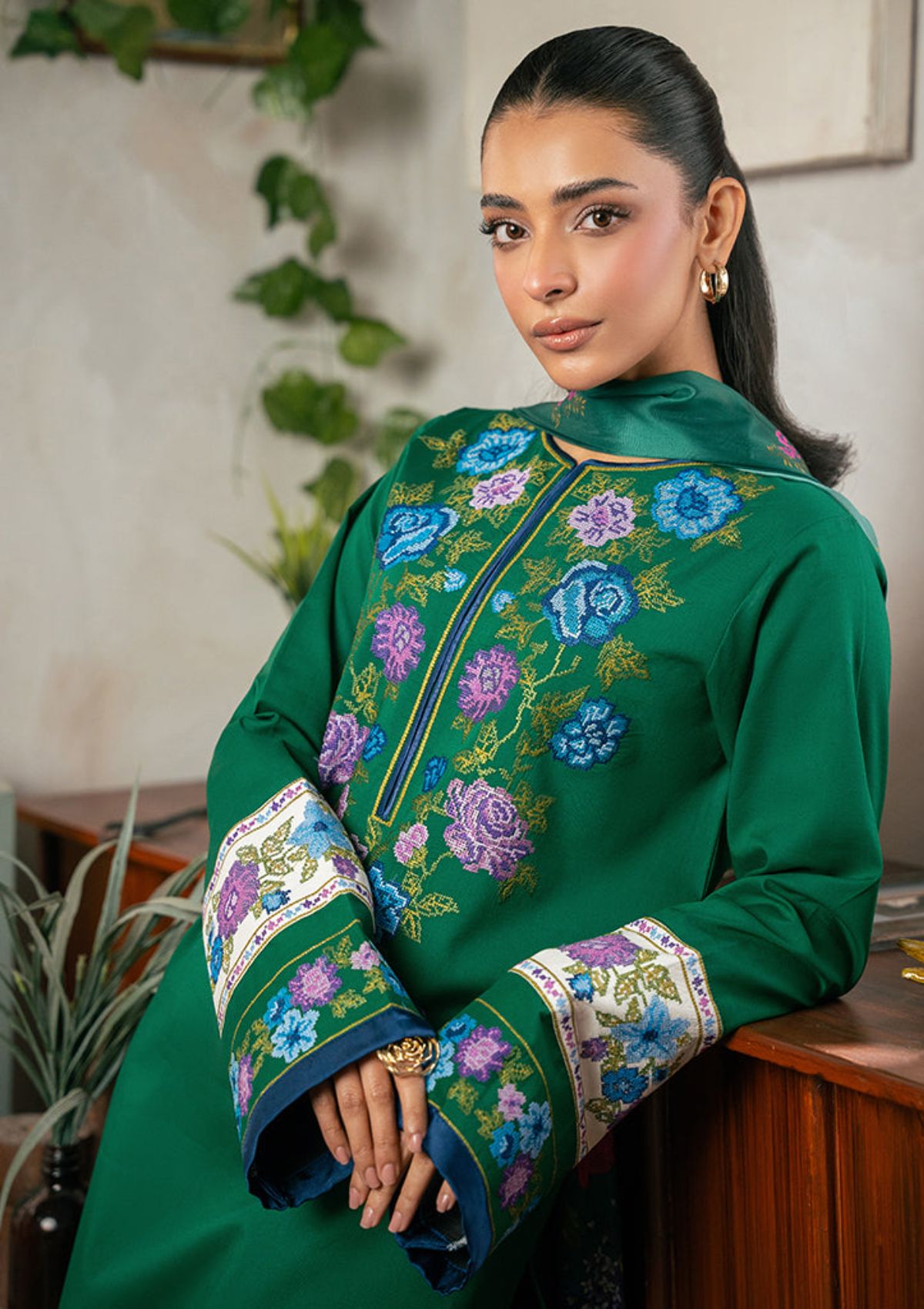 mohsin-saeed-fabrics-affordable-luxury-outfits-for-daily-formal-and-wedding-wear-This-product-is-from-rajbari-parisa-premium-lawn25-d-10-is-available-on-Mohsin-saeed-fabrics-website.