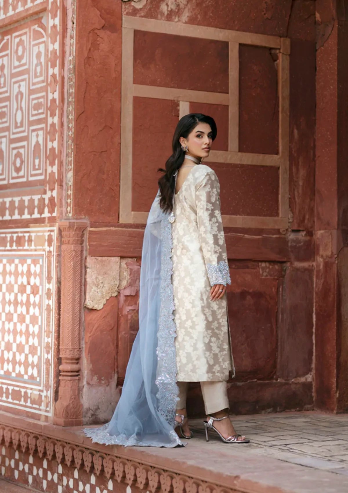 mohsin-saeed-fabrics-is-selling-online-and-in stores-Luxury-daily-wear-wedding-wear-formal-wear-in-budgeted-price-This-product-is-from-sidra-fahad-noor-e-jahan-luxury-formal25-sf-262-is-available-on-Mohsin-saeed-fabrics-website.