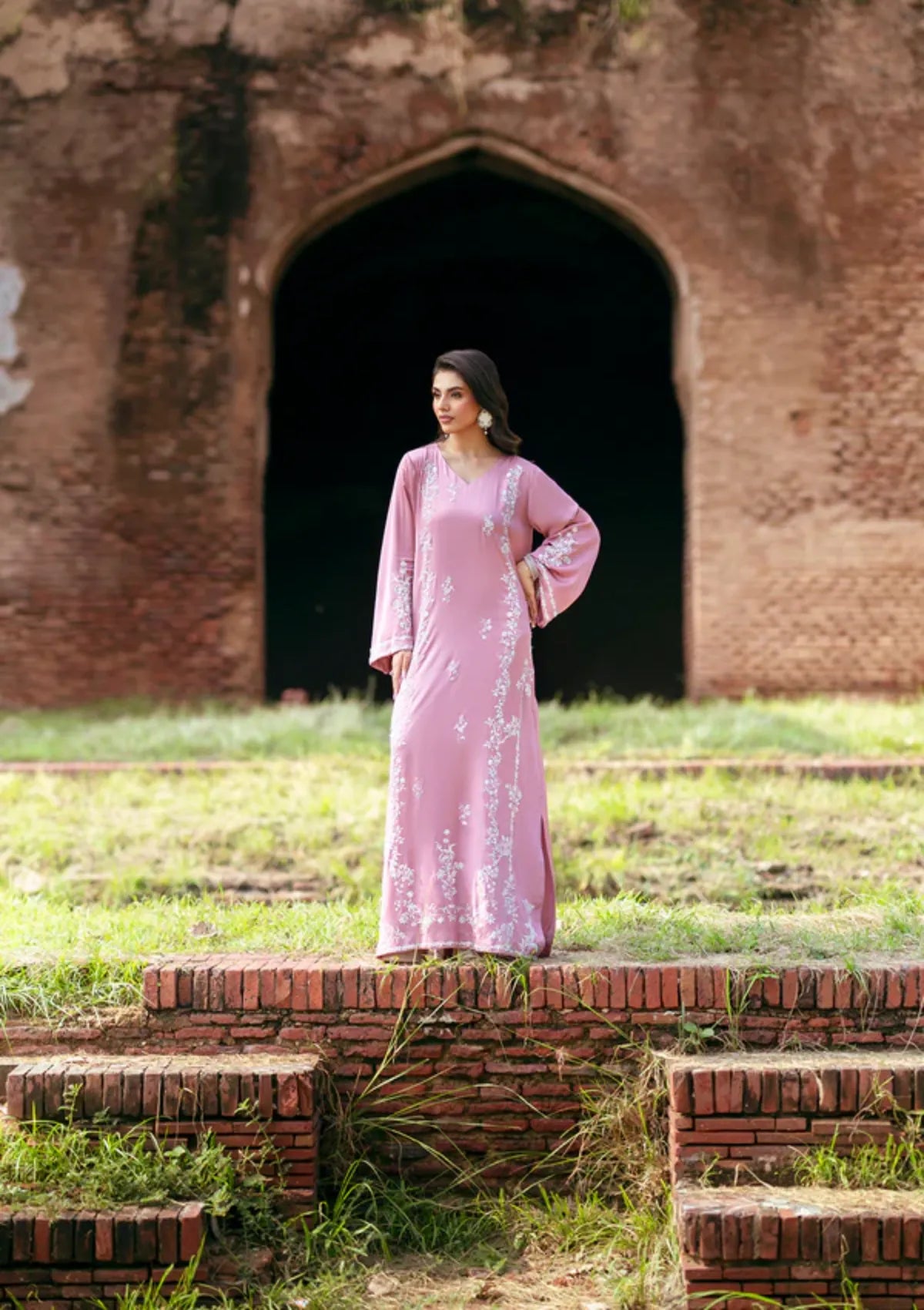 mohsin-saeed-fabrics-is-selling-online-and-in stores-Luxury-daily-wear-wedding-wear-formal-wear-in-budgeted-price-This-product-is-from-sidra-fahad-noor-e-jahan-luxury-formal25-sf-256-is-available-on-Mohsin-saeed-fabrics-website.