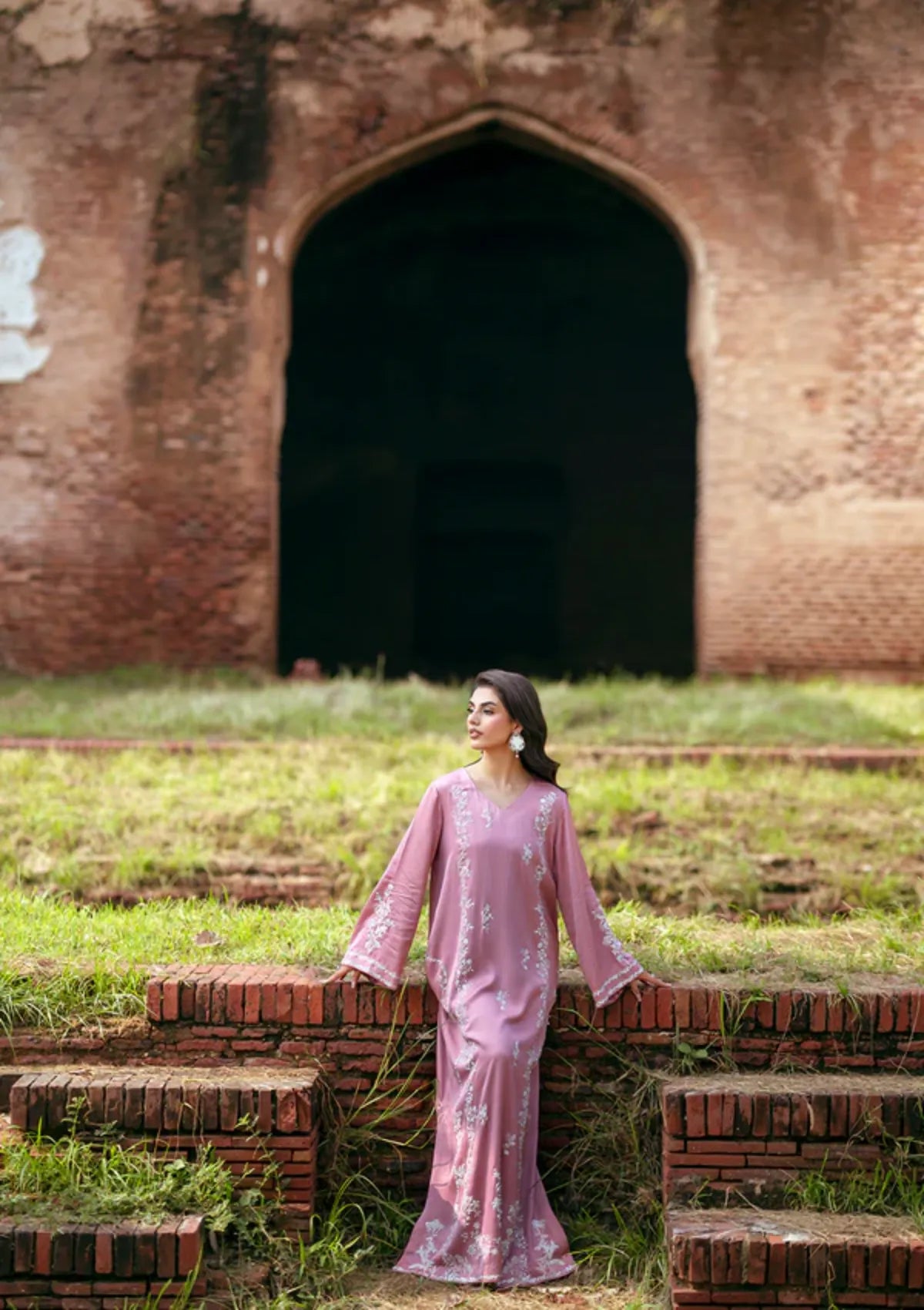 mohsin-saeed-fabrics-is-selling-online-and-in stores-Luxury-daily-wear-wedding-wear-formal-wear-in-budgeted-price-This-product-is-from-sidra-fahad-noor-e-jahan-luxury-formal25-sf-256-is-available-on-Mohsin-saeed-fabrics-website.