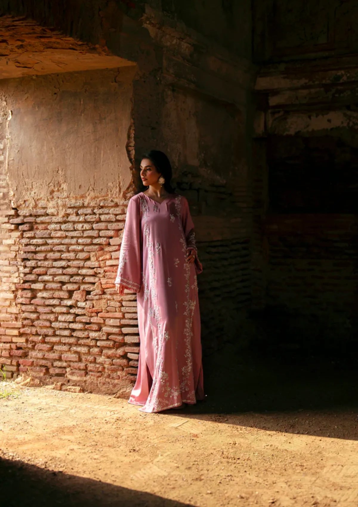 mohsin-saeed-fabrics-is-selling-online-and-in stores-Luxury-daily-wear-wedding-wear-formal-wear-in-budgeted-price-This-product-is-from-sidra-fahad-noor-e-jahan-luxury-formal25-sf-256-is-available-on-Mohsin-saeed-fabrics-website.