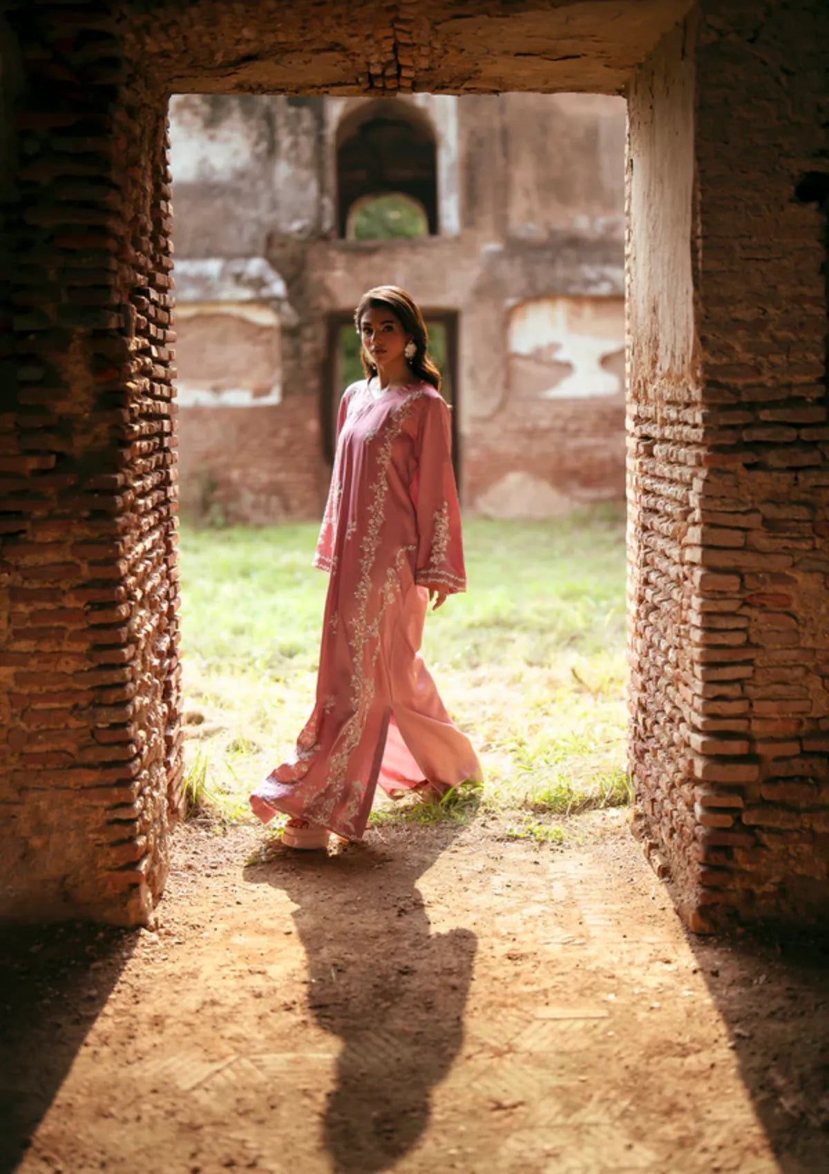 mohsin-saeed-fabrics-is-selling-online-and-in stores-Luxury-daily-wear-wedding-wear-formal-wear-in-budgeted-price-This-product-is-from-sidra-fahad-noor-e-jahan-luxury-formal25-sf-256-is-available-on-Mohsin-saeed-fabrics-website.