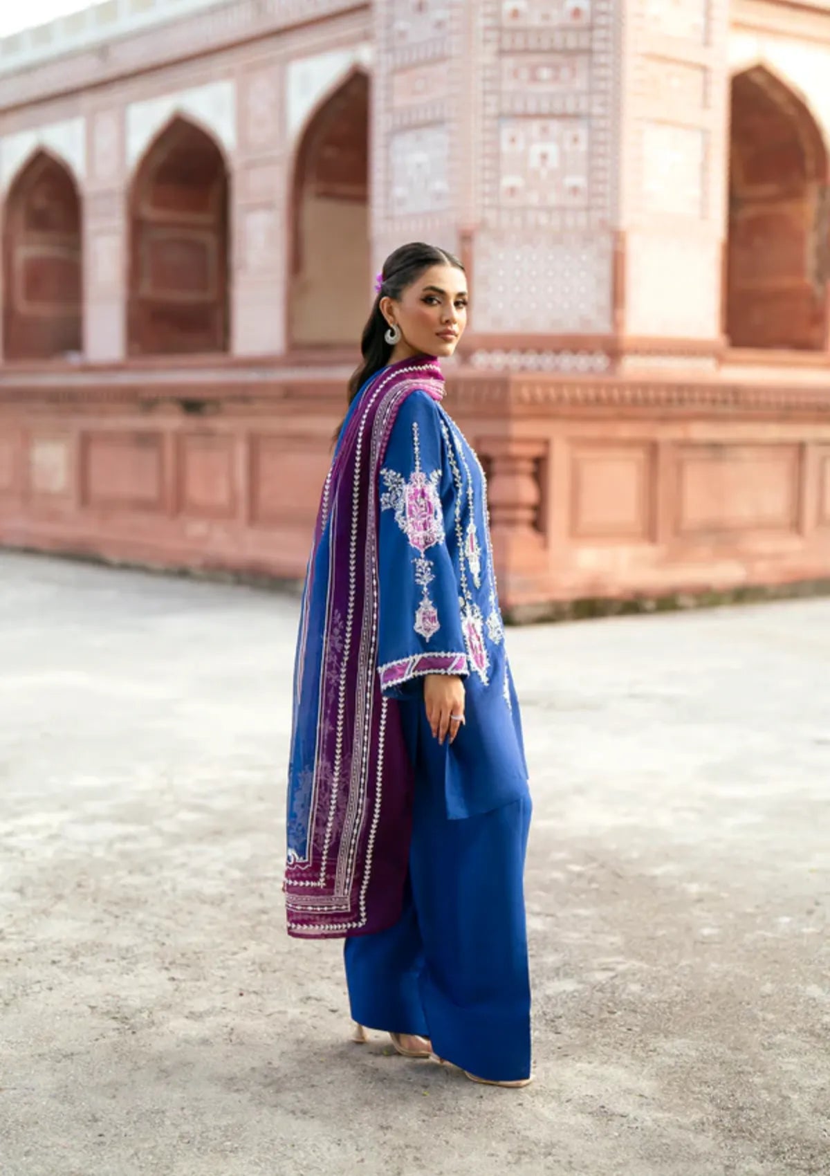 mohsin-saeed-fabrics-is-selling-online-and-in stores-Luxury-daily-wear-wedding-wear-formal-wear-in-budgeted-price-This-product-is-from-sidra-fahad-noor-e-jahan-luxury-formal25-sf-266-is-available-on-Mohsin-saeed-fabrics-website.