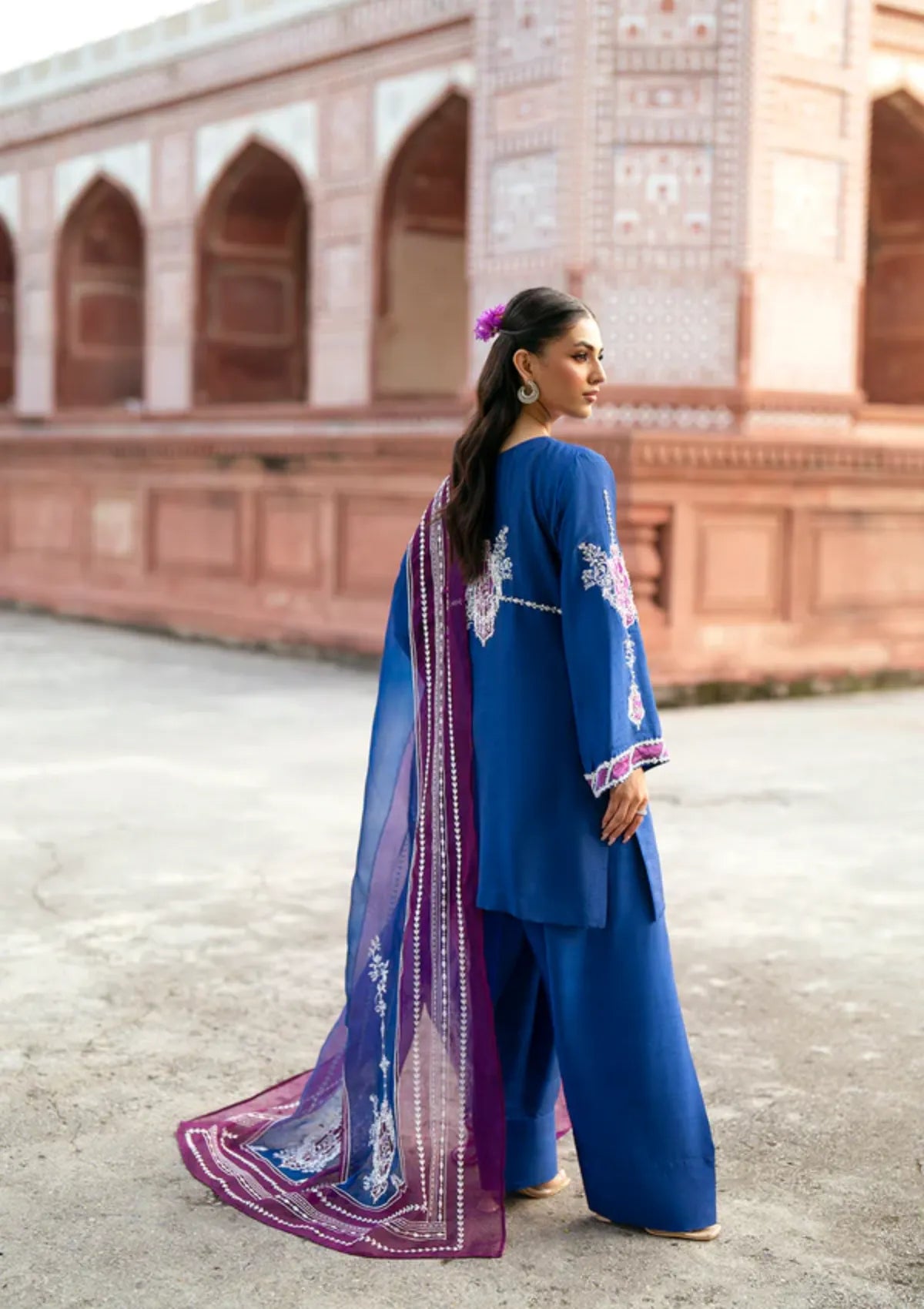 mohsin-saeed-fabrics-is-selling-online-and-in stores-Luxury-daily-wear-wedding-wear-formal-wear-in-budgeted-price-This-product-is-from-sidra-fahad-noor-e-jahan-luxury-formal25-sf-266-is-available-on-Mohsin-saeed-fabrics-website.