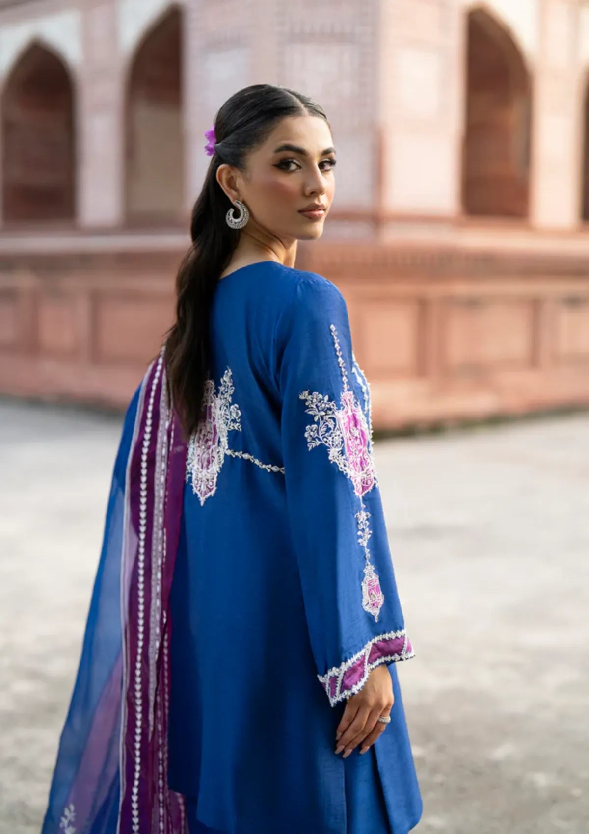 mohsin-saeed-fabrics-is-selling-online-and-in stores-Luxury-daily-wear-wedding-wear-formal-wear-in-budgeted-price-This-product-is-from-sidra-fahad-noor-e-jahan-luxury-formal25-sf-266-is-available-on-Mohsin-saeed-fabrics-website.