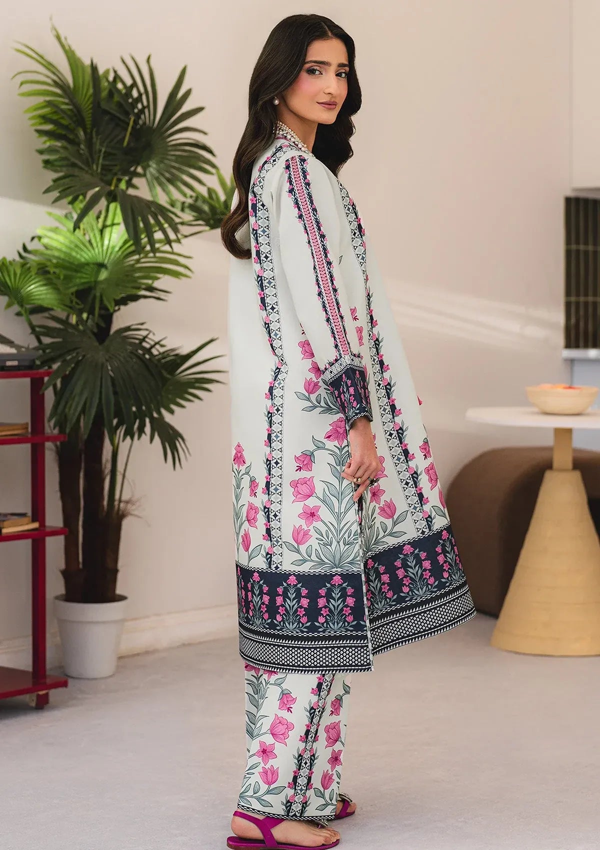 mohsin-saeed-fabrics-affordable-luxury-outfits-for-daily-formal-and-wedding-wear-This-product-is-from-alizeh-essentials-lawn25-af-pl-6056-is-available-on-Mohsin-saeed-fabrics-website.
