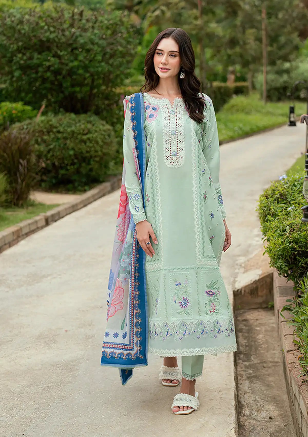 mohsin-saeed-fabrics-designer-daily-wear-formal-and-wedding-suits-within-budget-This-product-is-from-roheenaz-summer-reverie-luxury-lawn25-d-4a-veloura-is-available-on-Mohsin-saeed-fabrics-website.