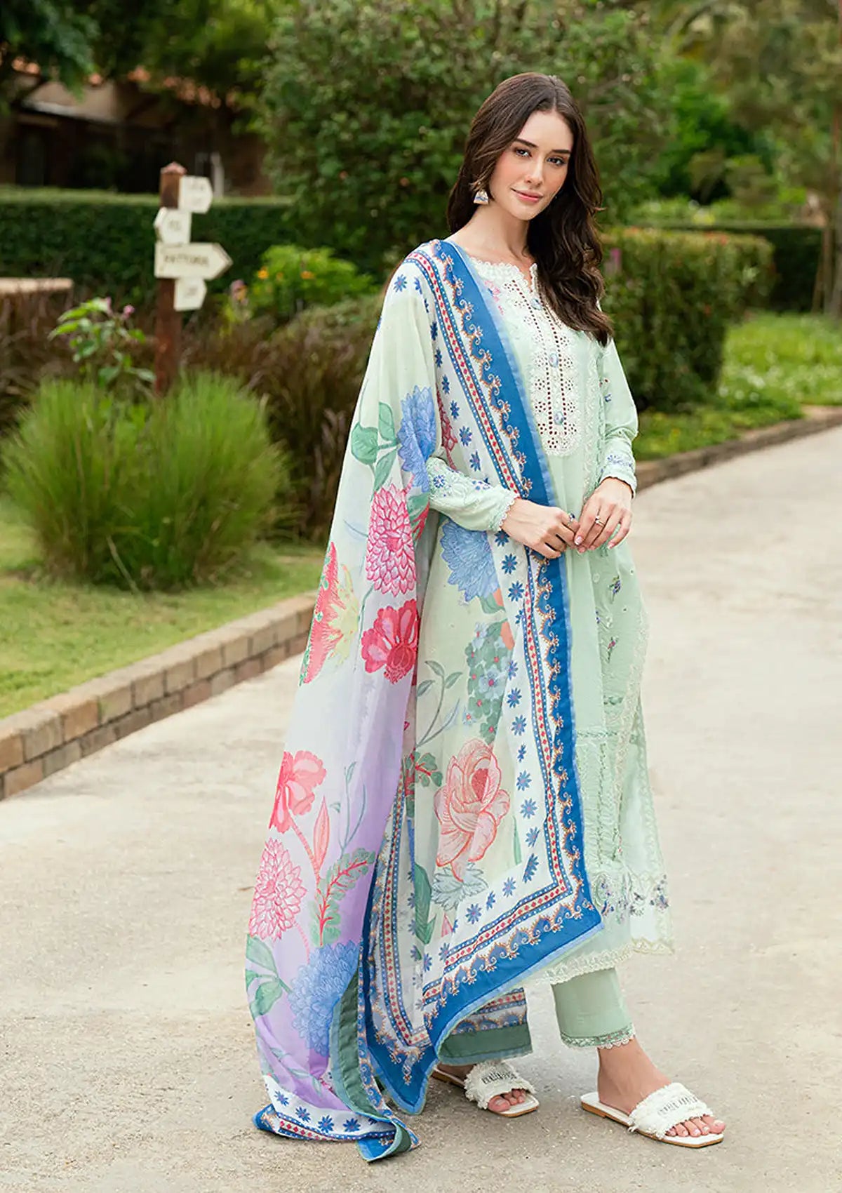 mohsin-saeed-fabrics-designer-daily-wear-formal-and-wedding-suits-within-budget-This-product-is-from-roheenaz-summer-reverie-luxury-lawn25-d-4a-veloura-is-available-on-Mohsin-saeed-fabrics-website.