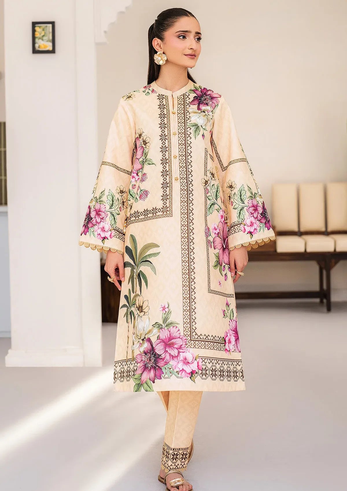 mohsin-saeed-fabrics-affordable-luxury-outfits-for-daily-formal-and-wedding-wear-This-product-is-from-alizeh-essentials-lawn25-af-pl-6054-is-available-on-Mohsin-saeed-fabrics-website.