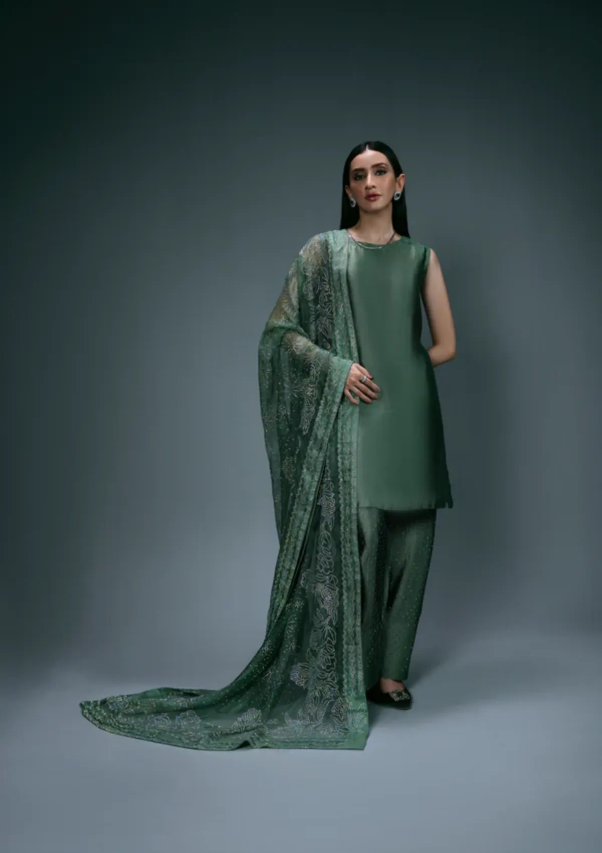 mohsin-saeed-fabrics-is-selling-online-and-in stores-Luxury-daily-wear-wedding-wear-formal-wear-in-budgeted-price-This-product-is-from-sidra-fahad-elianna25-sf-183-is-available-on-Mohsin-saeed-fabrics-website.
