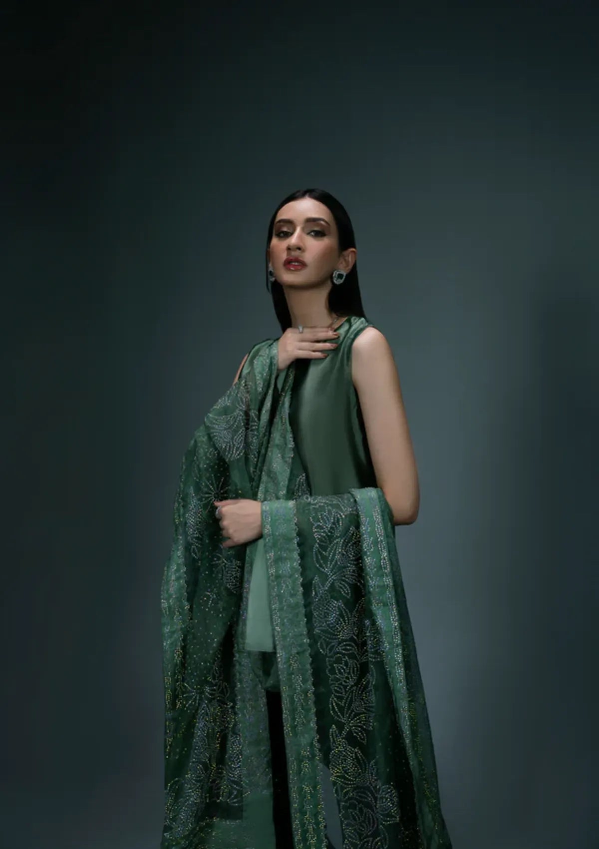 mohsin-saeed-fabrics-is-selling-online-and-in stores-Luxury-daily-wear-wedding-wear-formal-wear-in-budgeted-price-This-product-is-from-sidra-fahad-elianna25-sf-183-is-available-on-Mohsin-saeed-fabrics-website.