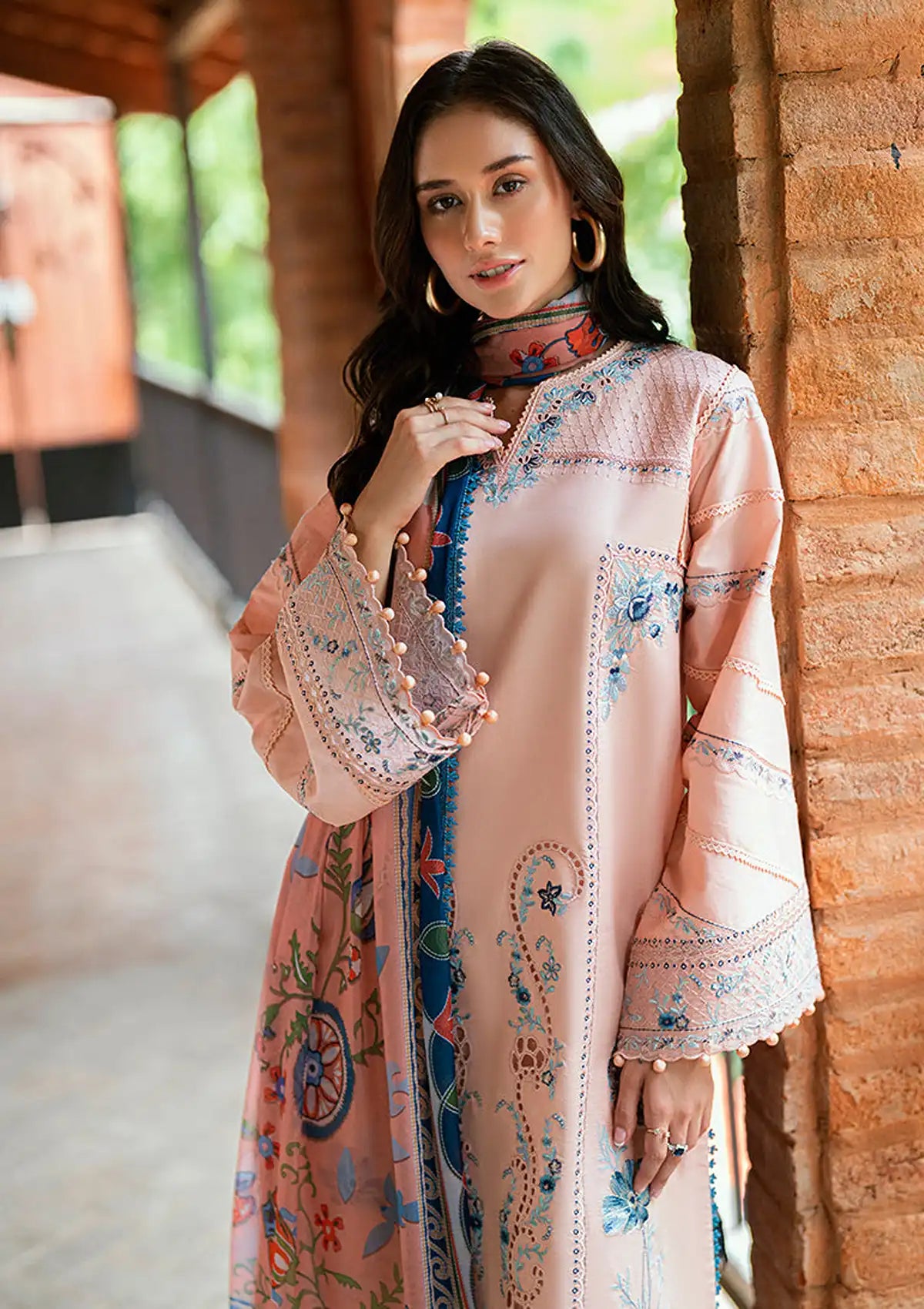mohsin-saeed-fabrics-designer-daily-wear-formal-and-wedding-suits-within-budget-This-product-is-from-roheenaz-summer-reverie-luxury-lawn25-d-1b-islene-is-available-on-Mohsin-saeed-fabrics-website.
