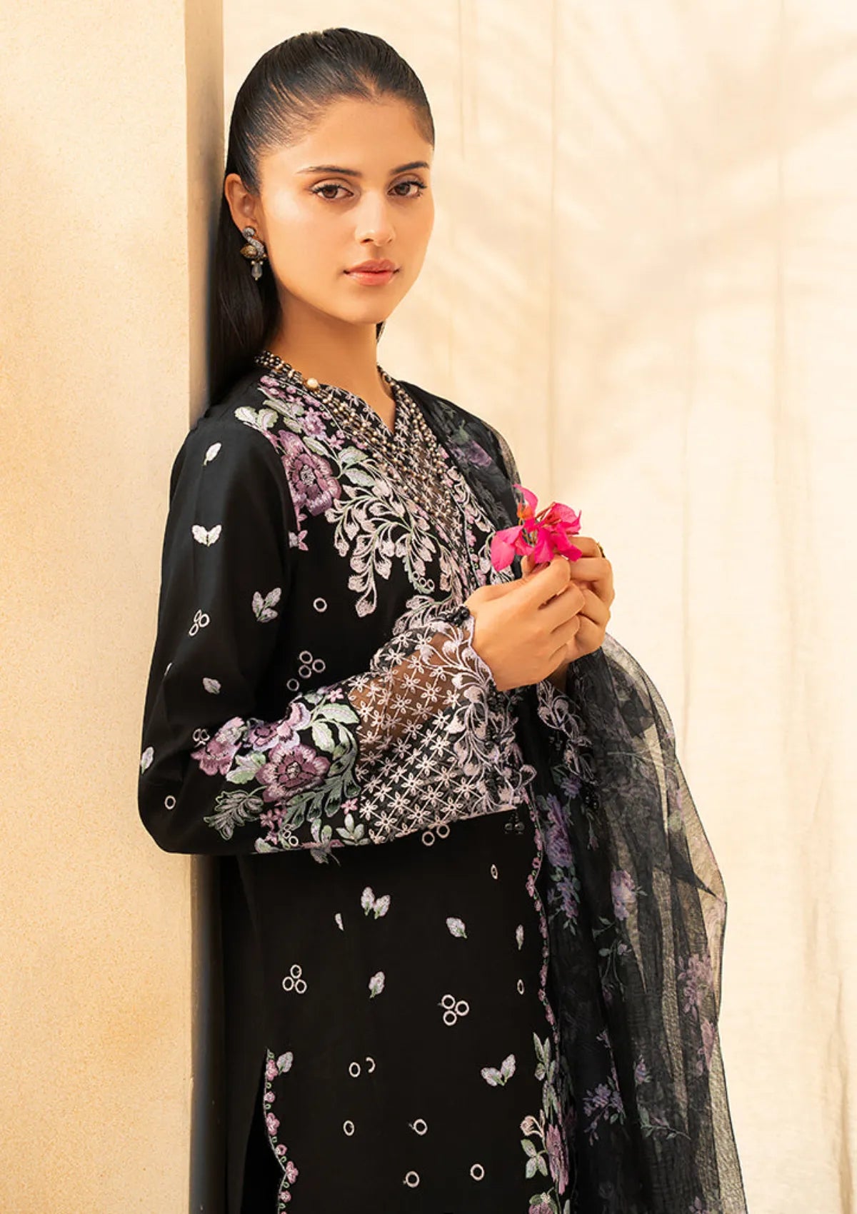 mohsin-saeed-fabrics-designer-daily-wear-formal-and-wedding-suits-within-budget-This-product-is-from-rajbari-jahaan-premium-festive-lawn25-d-01a-vera-is-available-on-Mohsin-saeed-fabrics-website.