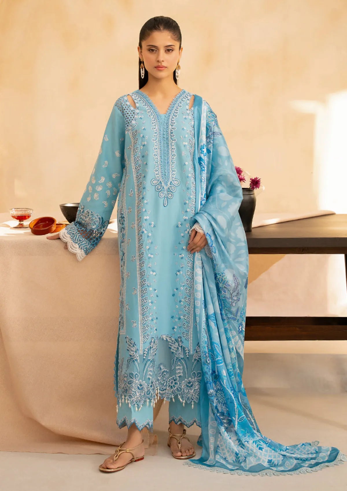 mohsin-saeed-fabrics-designer-daily-wear-formal-and-wedding-suits-within-budget-This-product-is-from-rajbari-jahaan-premium-festive-lawn25-d-05b-sira-is-available-on-Mohsin-saeed-fabrics-website.