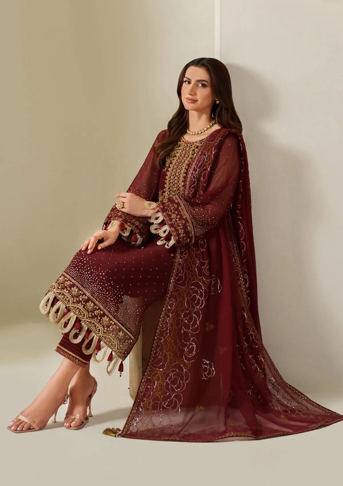 mohsin-saeed-fabrics-is-selling-online-and-in stores-Luxury-daily-wear-wedding-wear-formal-wear-in-budgeted-price-This-product-is-from-alizeh-reena25-af-hm-4047-kavya-is-available-on-Mohsin-saeed-fabrics-website.