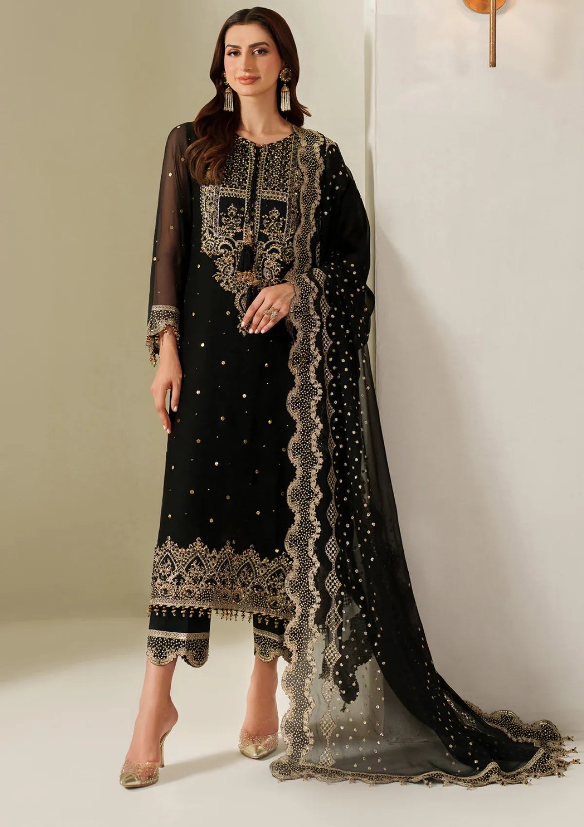 mohsin-saeed-fabrics-is-selling-online-and-in stores-Luxury-daily-wear-wedding-wear-formal-wear-in-budgeted-price-This-product-is-from-alizeh-reena25-af-hm-4049-reshma-is-available-on-Mohsin-saeed-fabrics-website.