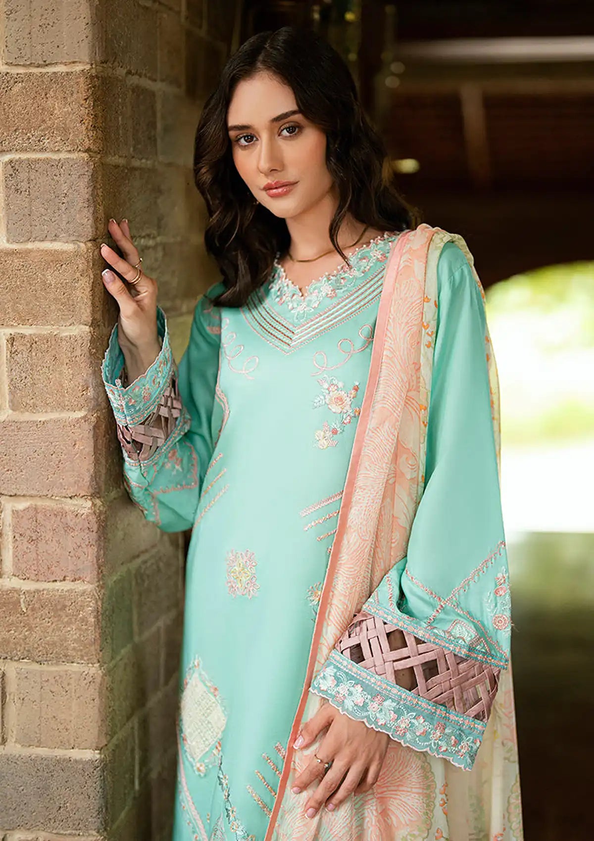 mohsin-saeed-fabrics-designer-daily-wear-formal-and-wedding-suits-within-budget-This-product-is-from-roheenaz-summer-reverie-luxury-lawn25-d-6a-ravena-is-available-on-Mohsin-saeed-fabrics-website.