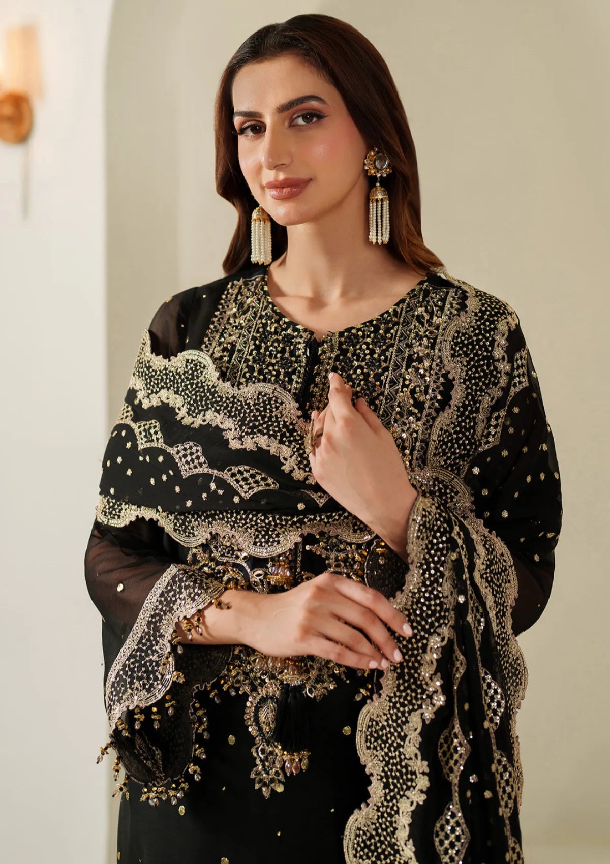 mohsin-saeed-fabrics-is-selling-online-and-in stores-Luxury-daily-wear-wedding-wear-formal-wear-in-budgeted-price-This-product-is-from-alizeh-reena25-af-hm-4049-reshma-is-available-on-Mohsin-saeed-fabrics-website.